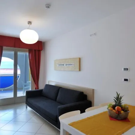 Apartment Spacious With A Bright Outdoor Terrace Bibione