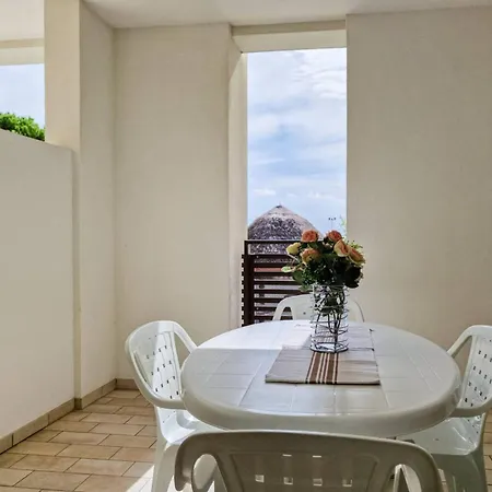Spacious With A Bright Outdoor Terrace Apartment